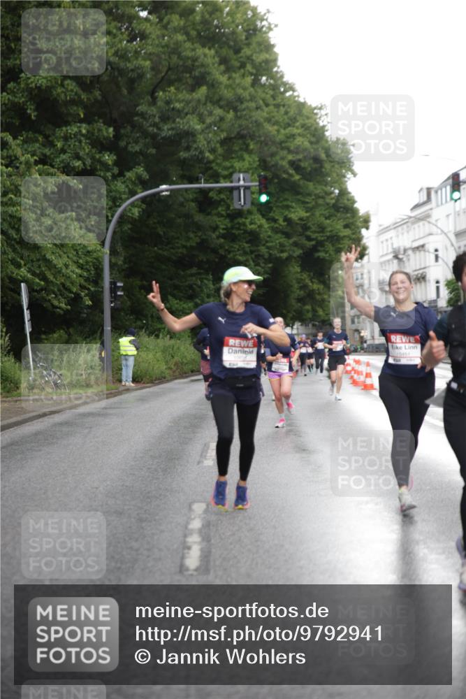 14.06.2026 - REWE Women's Run Jannik Wohlers http://msf.ph/oto/9792941 14.06.2026 09:52:01 Laufen 10451 meine-sportfotos.de