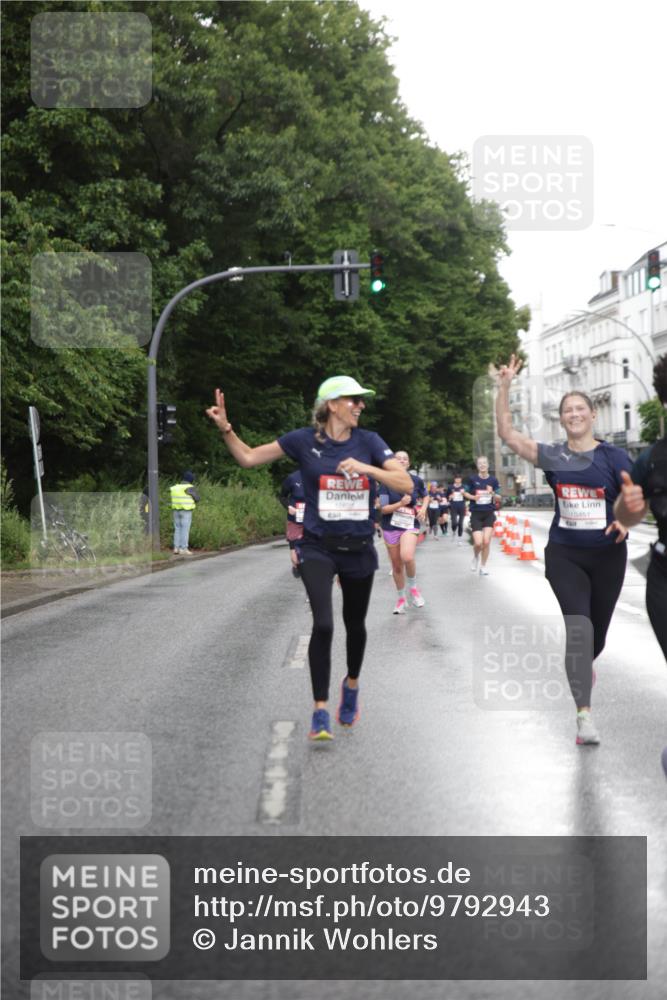 14.06.2026 - REWE Women's Run Jannik Wohlers http://msf.ph/oto/9792943 14.06.2026 09:52:01 Laufen 10625, 10451 meine-sportfotos.de