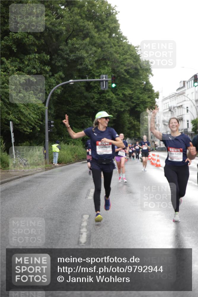 14.06.2026 - REWE Women's Run Jannik Wohlers http://msf.ph/oto/9792944 14.06.2026 09:52:01 Laufen 10625, 10451 meine-sportfotos.de