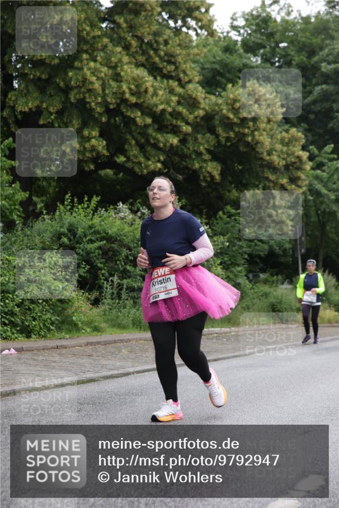 14.06.2026 - REWE Women's Run Jannik Wohlers http://msf.ph/oto/9792947 14.06.2026 10:08:06 Laufen 10716, 7 meine-sportfotos.de