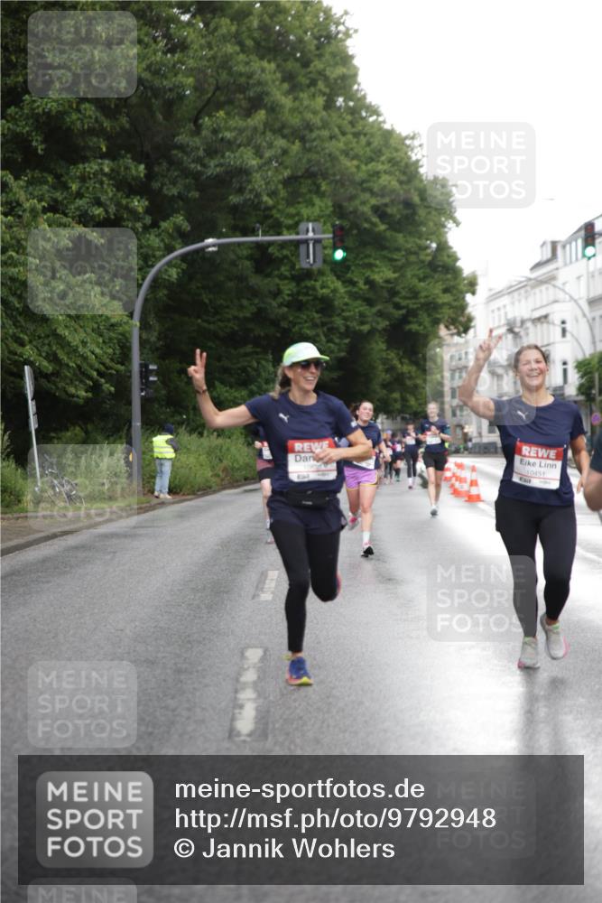 14.06.2026 - REWE Women's Run Jannik Wohlers http://msf.ph/oto/9792948 14.06.2026 09:52:01 Laufen 10451 meine-sportfotos.de