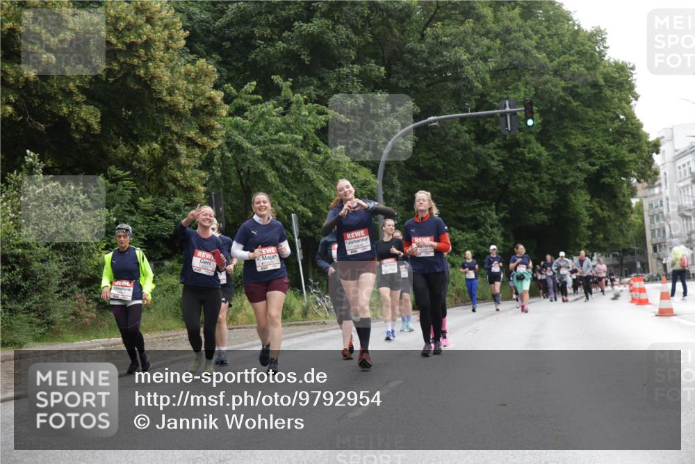 14.06.2026 - REWE Women's Run Jannik Wohlers http://msf.ph/oto/9792954 14.06.2026 10:08:08 Laufen 106440, 10502 meine-sportfotos.de