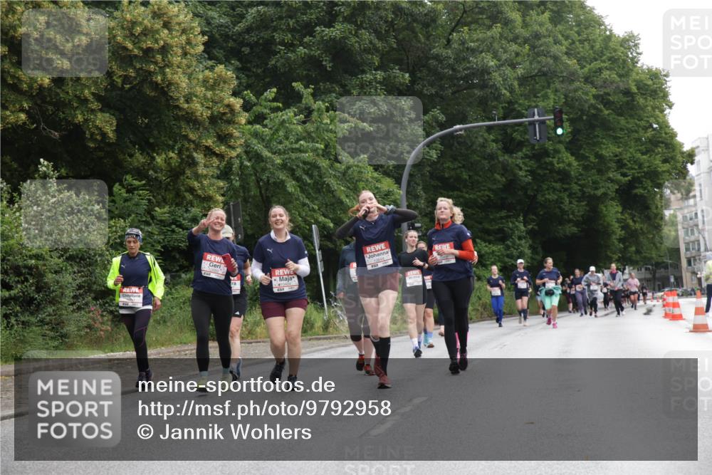 14.06.2026 - REWE Women's Run Jannik Wohlers http://msf.ph/oto/9792958 14.06.2026 10:08:08 Laufen 10689, 410404, 10644 meine-sportfotos.de