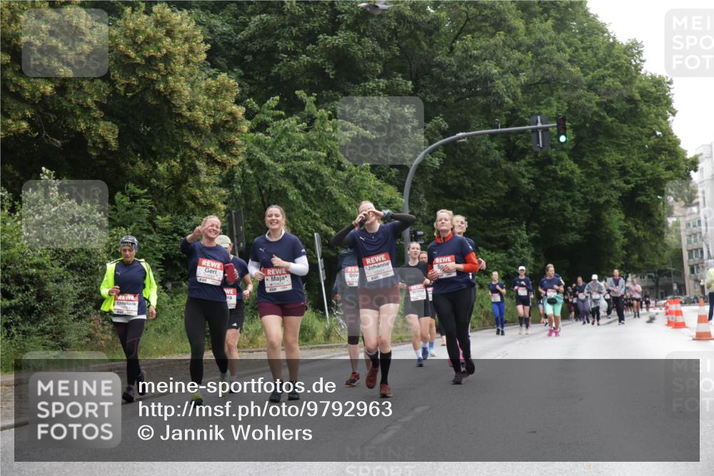 14.06.2026 - REWE Women's Run Jannik Wohlers http://msf.ph/oto/9792963 14.06.2026 10:08:08 Laufen 410404, 10644, 1112 meine-sportfotos.de