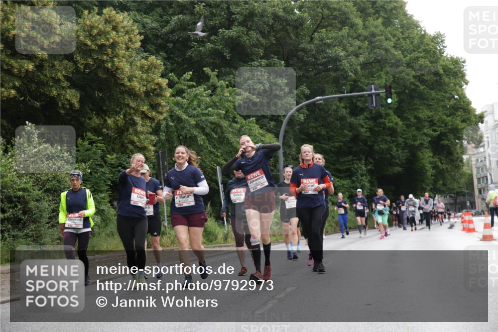 14.06.2026 - REWE Women's Run Jannik Wohlers http://msf.ph/oto/9792973 14.06.2026 10:08:08 Laufen 11125, 10644 meine-sportfotos.de