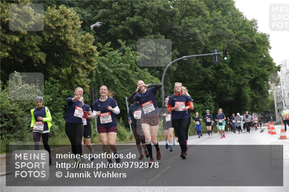 14.06.2026 - REWE Women's Run Jannik Wohlers http://msf.ph/oto/9792978 14.06.2026 10:08:08 Laufen 410404, 11125, 10644 meine-sportfotos.de