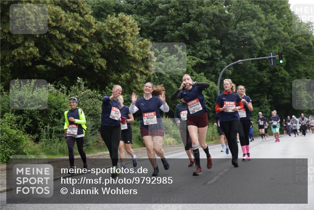 14.06.2026 - REWE Women's Run Jannik Wohlers http://msf.ph/oto/9792985 14.06.2026 10:08:09 Laufen 10689, 10644 meine-sportfotos.de
