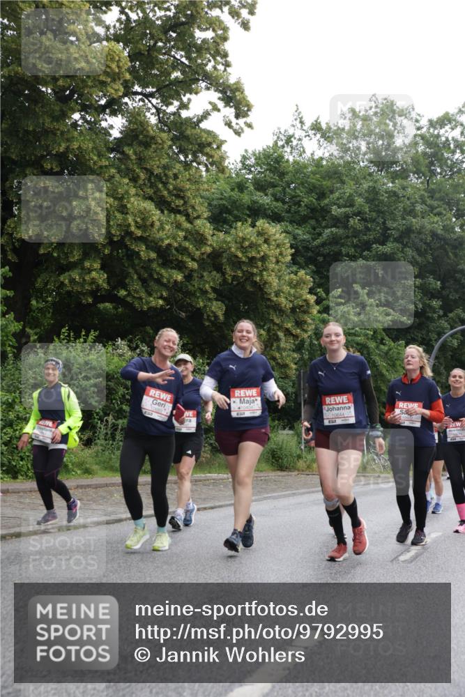 14.06.2026 - REWE Women's Run Jannik Wohlers http://msf.ph/oto/9792995 14.06.2026 10:08:10 Laufen 10689, 410404, 10644 meine-sportfotos.de