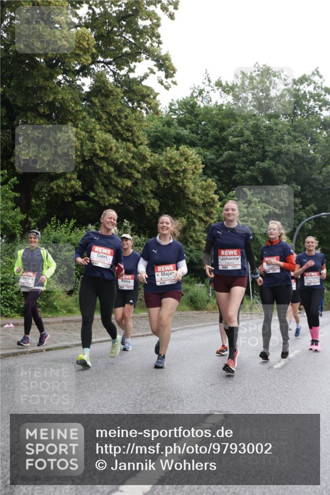 14.06.2026 - REWE Women's Run Jannik Wohlers http://msf.ph/oto/9793002 14.06.2026 10:08:10 Laufen 10689, 10404, 5, 10644 meine-sportfotos.de