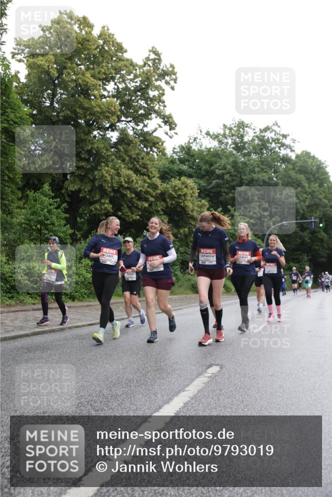 14.06.2026 - REWE Women's Run Jannik Wohlers http://msf.ph/oto/9793019 14.06.2026 10:08:10 Laufen 10689 meine-sportfotos.de