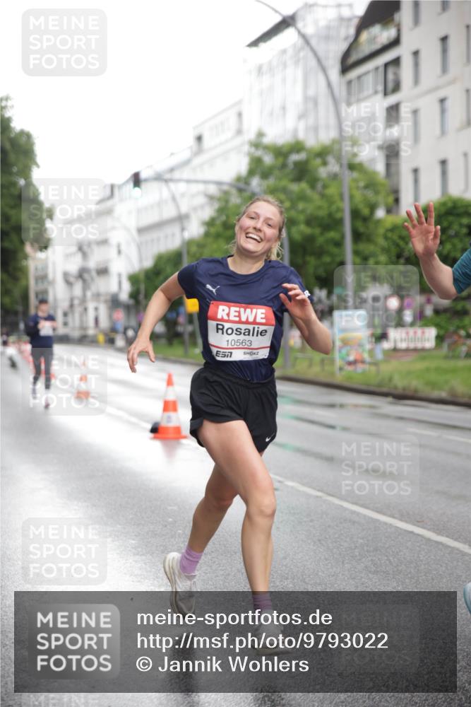 14.06.2026 - REWE Women's Run Jannik Wohlers http://msf.ph/oto/9793022 14.06.2026 09:52:09 Laufen 10563 meine-sportfotos.de