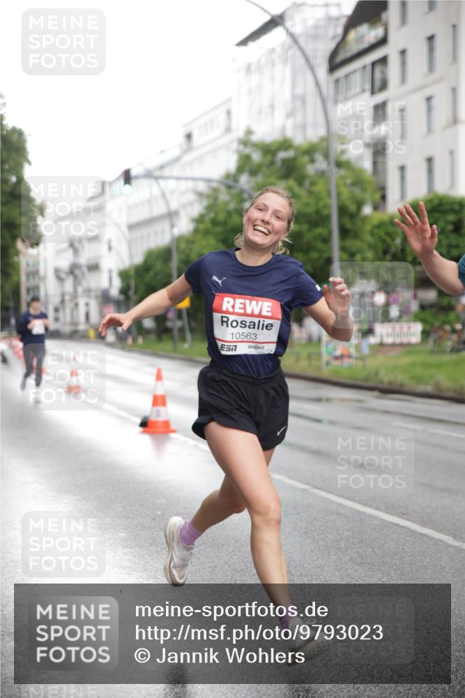 14.06.2026 - REWE Women's Run Jannik Wohlers http://msf.ph/oto/9793023 14.06.2026 09:52:09 Laufen 10563, 7 meine-sportfotos.de