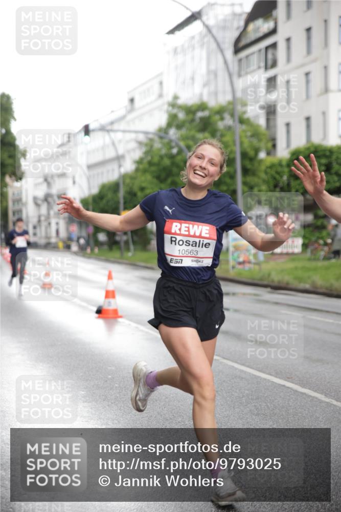 14.06.2026 - REWE Women's Run Jannik Wohlers http://msf.ph/oto/9793025 14.06.2026 09:52:09 Laufen 10563, 7 meine-sportfotos.de