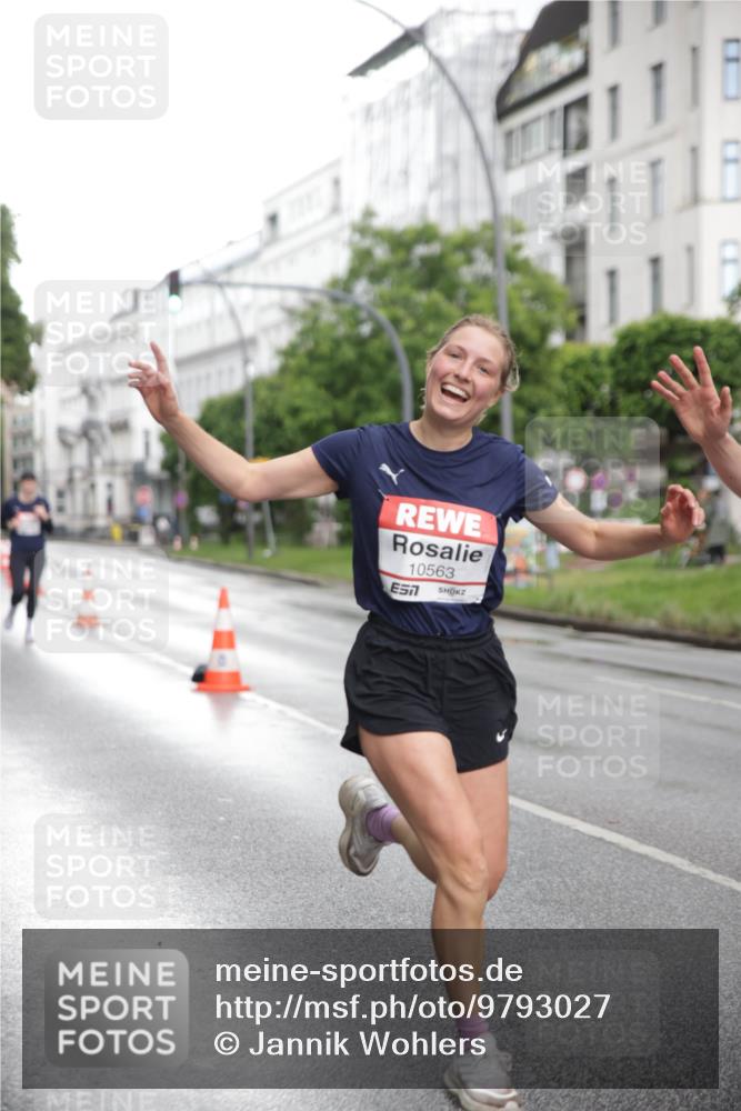 14.06.2026 - REWE Women's Run Jannik Wohlers http://msf.ph/oto/9793027 14.06.2026 09:52:09 Laufen 10563 meine-sportfotos.de