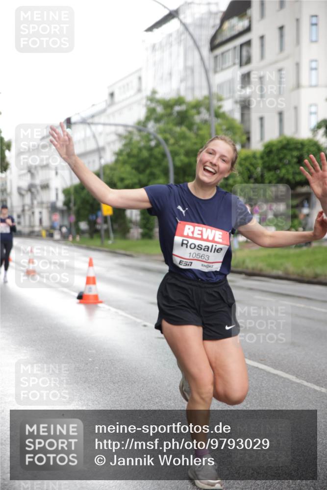 14.06.2026 - REWE Women's Run Jannik Wohlers http://msf.ph/oto/9793029 14.06.2026 09:52:09 Laufen 10563, 1116, 18 meine-sportfotos.de