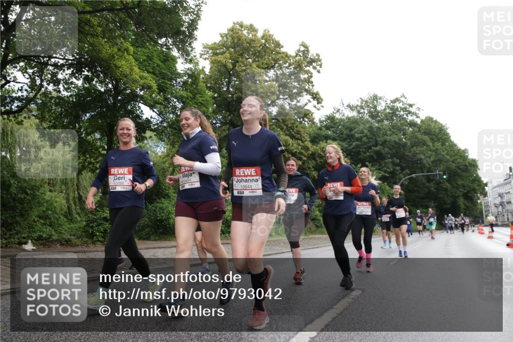 14.06.2026 - REWE Women's Run Jannik Wohlers http://msf.ph/oto/9793042 14.06.2026 10:08:12 Laufen 10689, 10404, 10644 meine-sportfotos.de