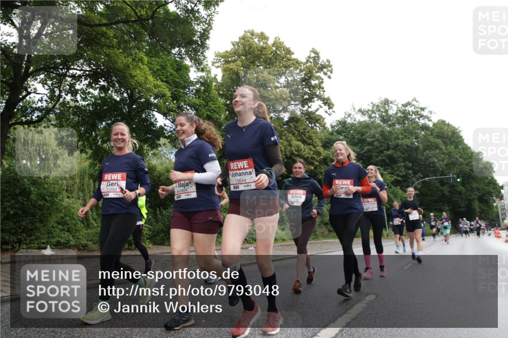 14.06.2026 - REWE Women's Run Jannik Wohlers http://msf.ph/oto/9793048 14.06.2026 10:08:12 Laufen 10644, 10689, 7, 410404, 517 meine-sportfotos.de