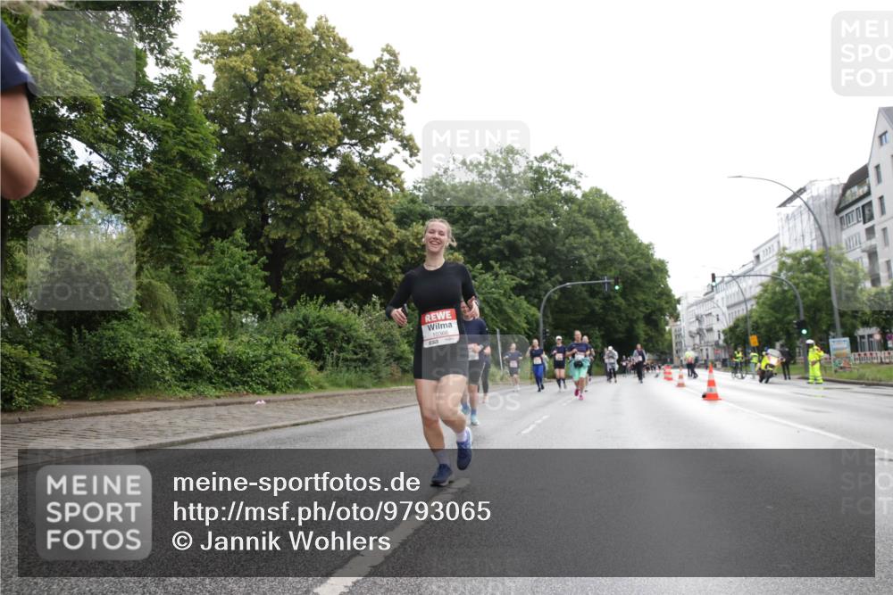 14.06.2026 - REWE Women's Run Jannik Wohlers http://msf.ph/oto/9793065 14.06.2026 10:08:14 Laufen 10366 meine-sportfotos.de