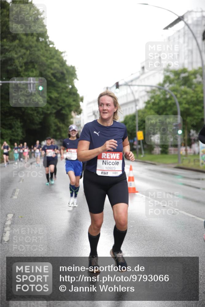 14.06.2026 - REWE Women's Run Jannik Wohlers http://msf.ph/oto/9793066 14.06.2026 09:52:14 Laufen 10923, 7 meine-sportfotos.de