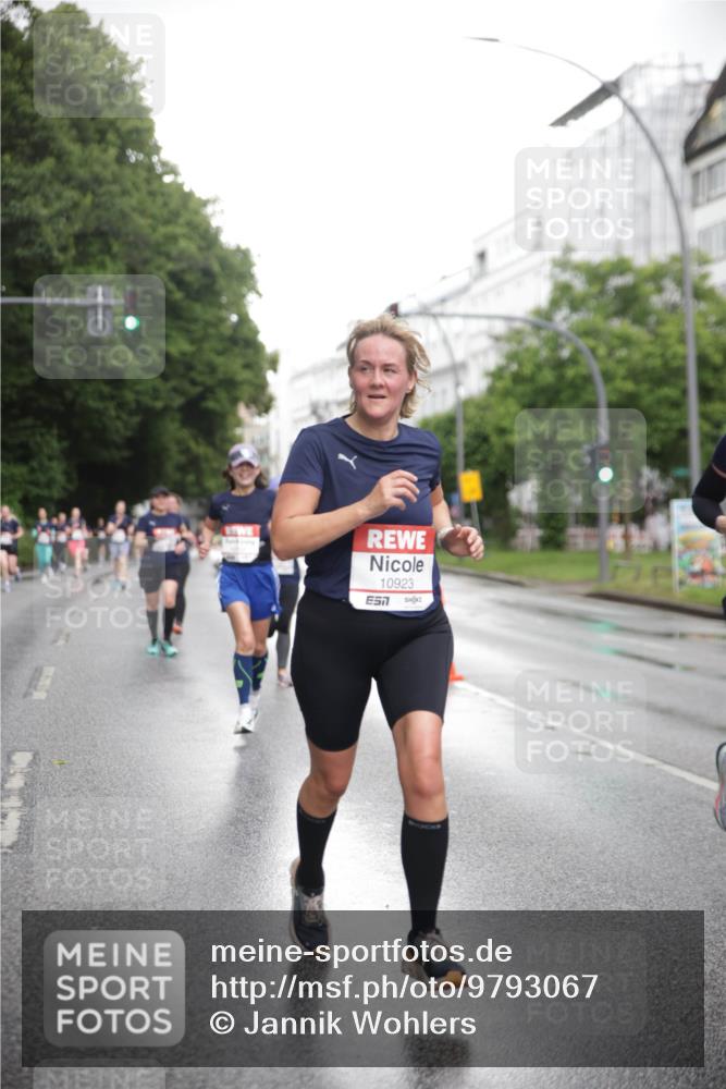 14.06.2026 - REWE Women's Run Jannik Wohlers http://msf.ph/oto/9793067 14.06.2026 09:52:14 Laufen 10923 meine-sportfotos.de