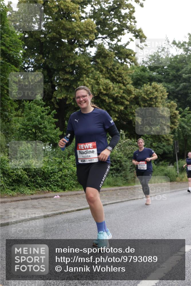 14.06.2026 - REWE Women's Run Jannik Wohlers http://msf.ph/oto/9793089 14.06.2026 10:08:16 Laufen 10064 meine-sportfotos.de