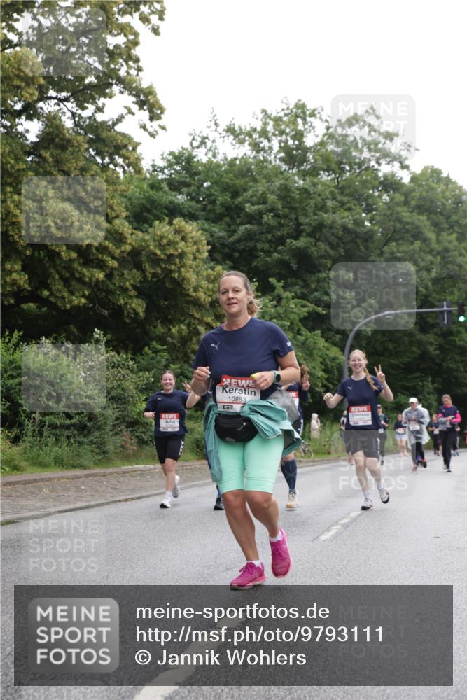14.06.2026 - REWE Women's Run Jannik Wohlers http://msf.ph/oto/9793111 14.06.2026 10:08:18 Laufen 10883 meine-sportfotos.de