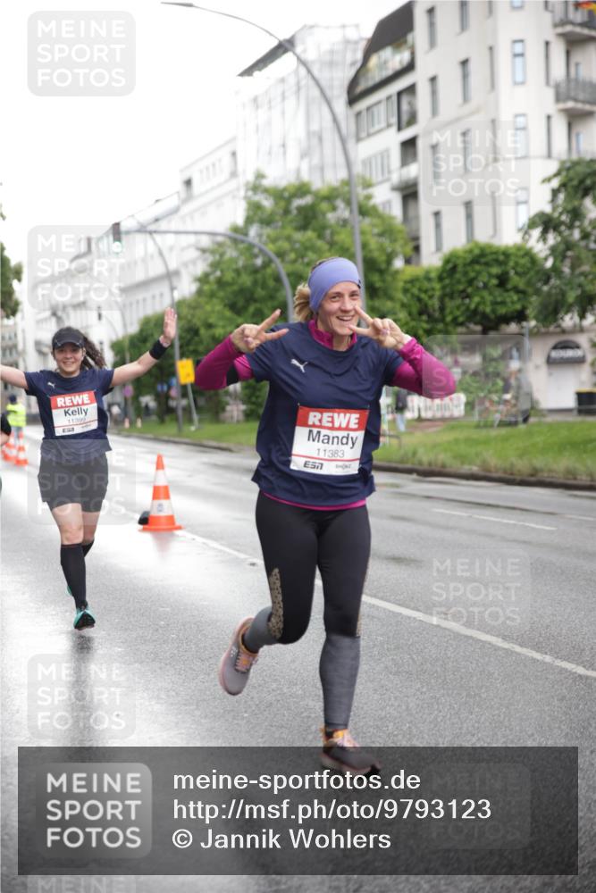 14.06.2026 - REWE Women's Run Jannik Wohlers http://msf.ph/oto/9793123 14.06.2026 09:52:17 Laufen 11399, 11383, 7 meine-sportfotos.de