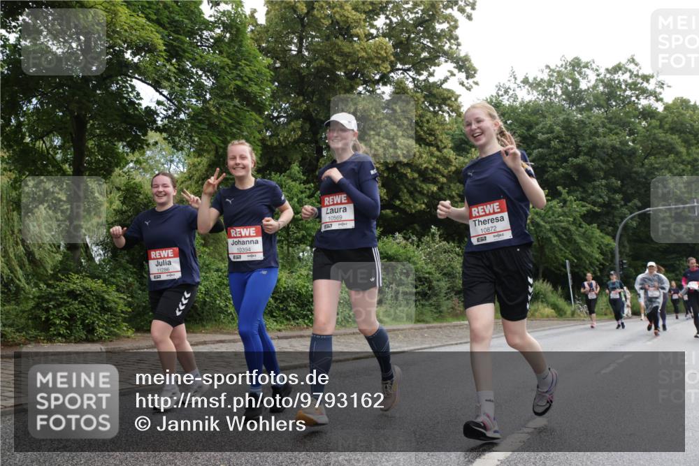 14.06.2026 - REWE Women's Run Jannik Wohlers http://msf.ph/oto/9793162 14.06.2026 10:08:21 Laufen 11286, 10394, 7, 10569, 517, 10872, 57 meine-sportfotos.de