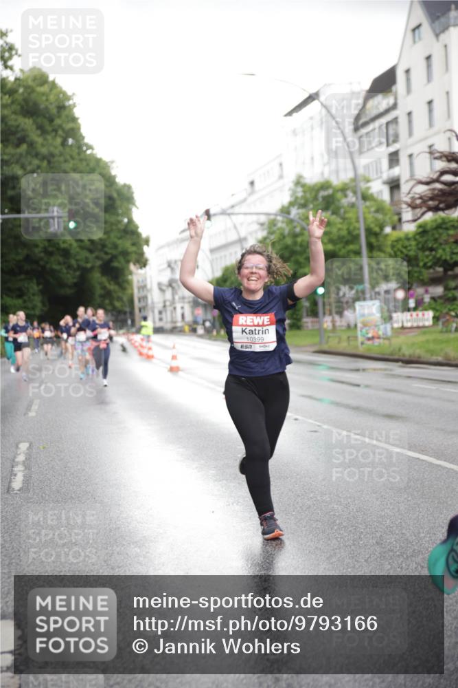 14.06.2026 - REWE Women's Run Jannik Wohlers http://msf.ph/oto/9793166 14.06.2026 09:52:19 Laufen 10399 meine-sportfotos.de