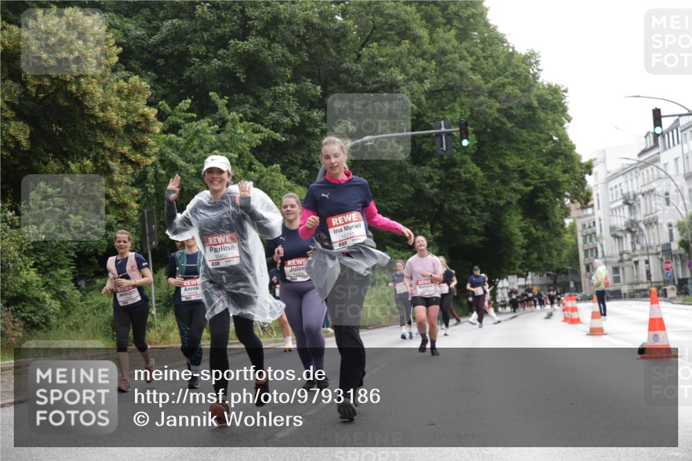 14.06.2026 - REWE Women's Run Jannik Wohlers http://msf.ph/oto/9793186 14.06.2026 10:08:24 Laufen 11195, 10452, 10711, 657, 30 meine-sportfotos.de