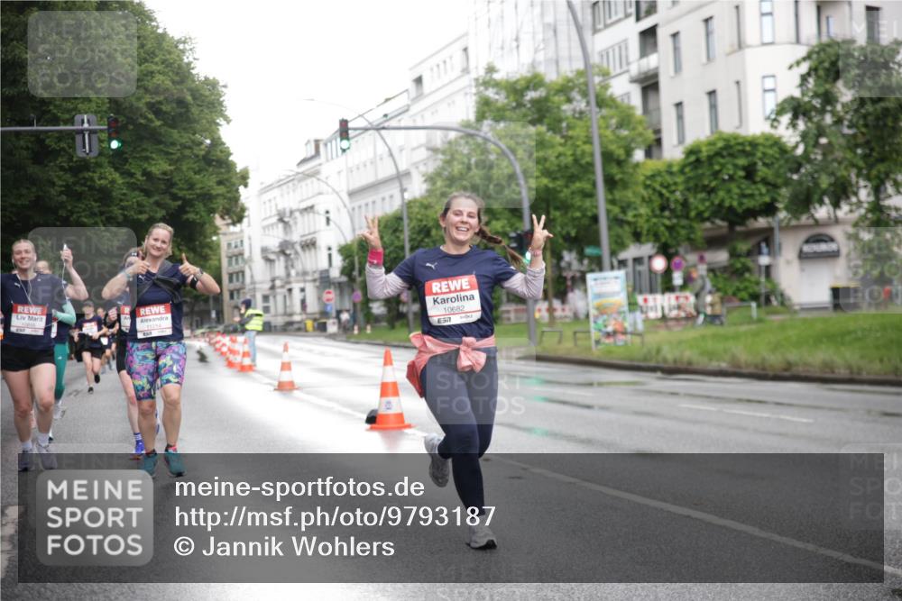 14.06.2026 - REWE Women's Run Jannik Wohlers http://msf.ph/oto/9793187 14.06.2026 09:52:22 Laufen 10682, 7 meine-sportfotos.de