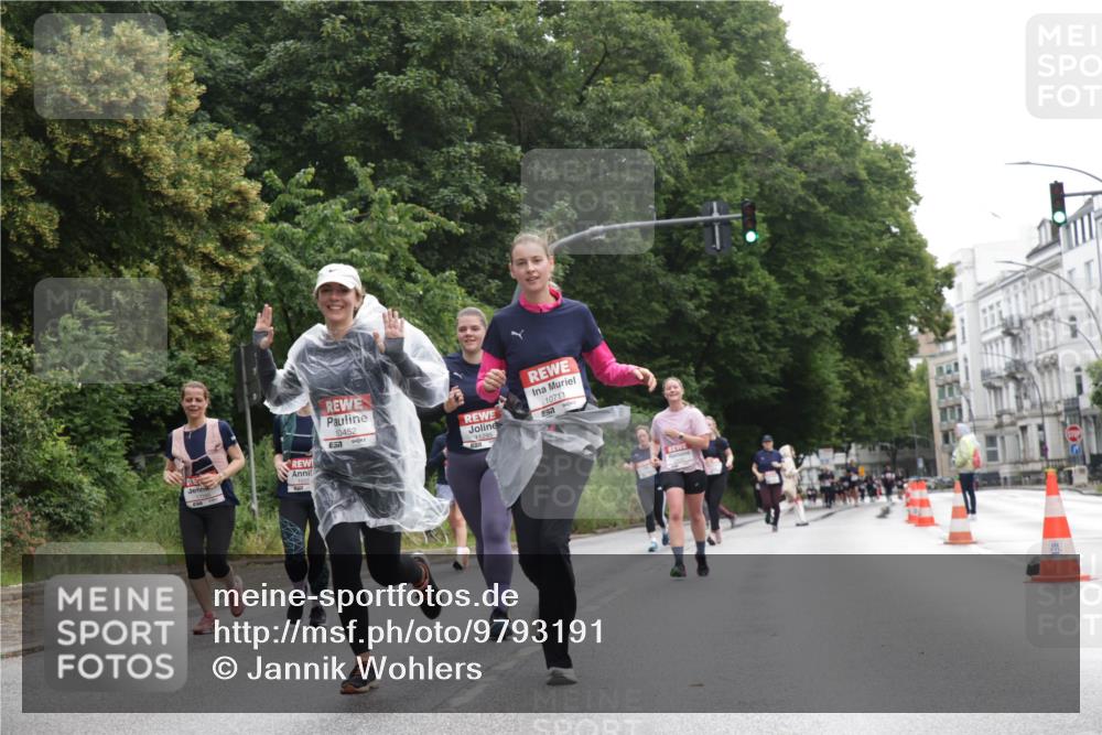 14.06.2026 - REWE Women's Run Jannik Wohlers http://msf.ph/oto/9793191 14.06.2026 10:08:24 Laufen 11195, 10452, 51, 11295, 10711 meine-sportfotos.de