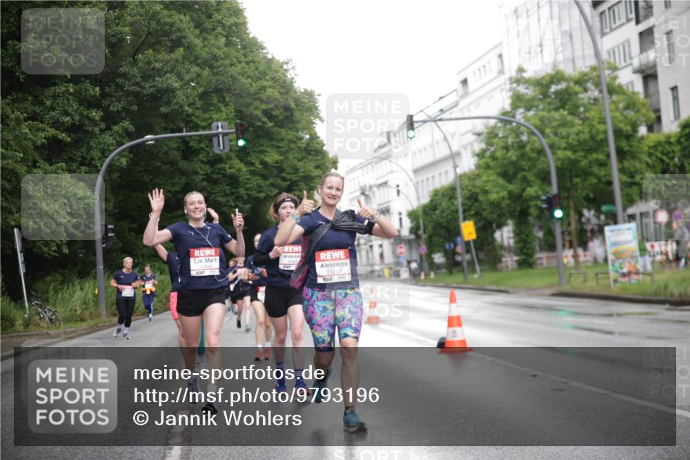 14.06.2026 - REWE Women's Run Jannik Wohlers http://msf.ph/oto/9793196 14.06.2026 09:52:23 Laufen 10845, 11312, 11214, 7 meine-sportfotos.de