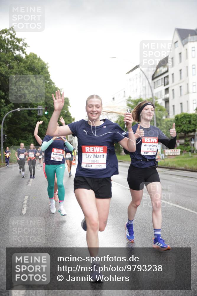 14.06.2026 - REWE Women's Run Jannik Wohlers http://msf.ph/oto/9793238 14.06.2026 09:52:25 Laufen 10774, 57, 10845, 7, 11312, 7 meine-sportfotos.de