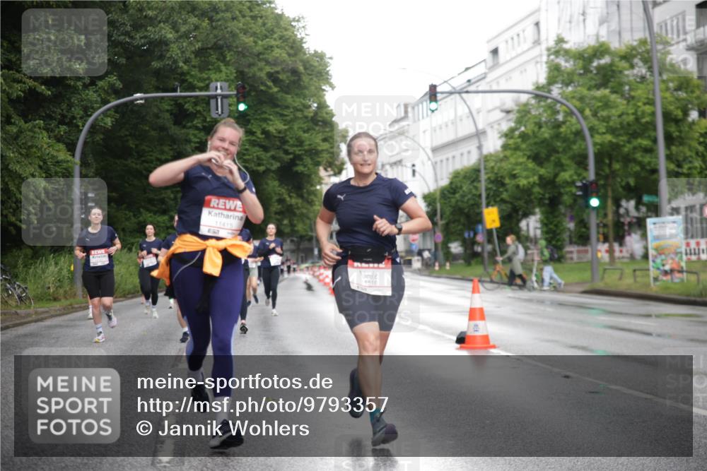 14.06.2026 - REWE Women's Run Jannik Wohlers http://msf.ph/oto/9793357 14.06.2026 09:52:33 Laufen 11415, 57, 11516 meine-sportfotos.de