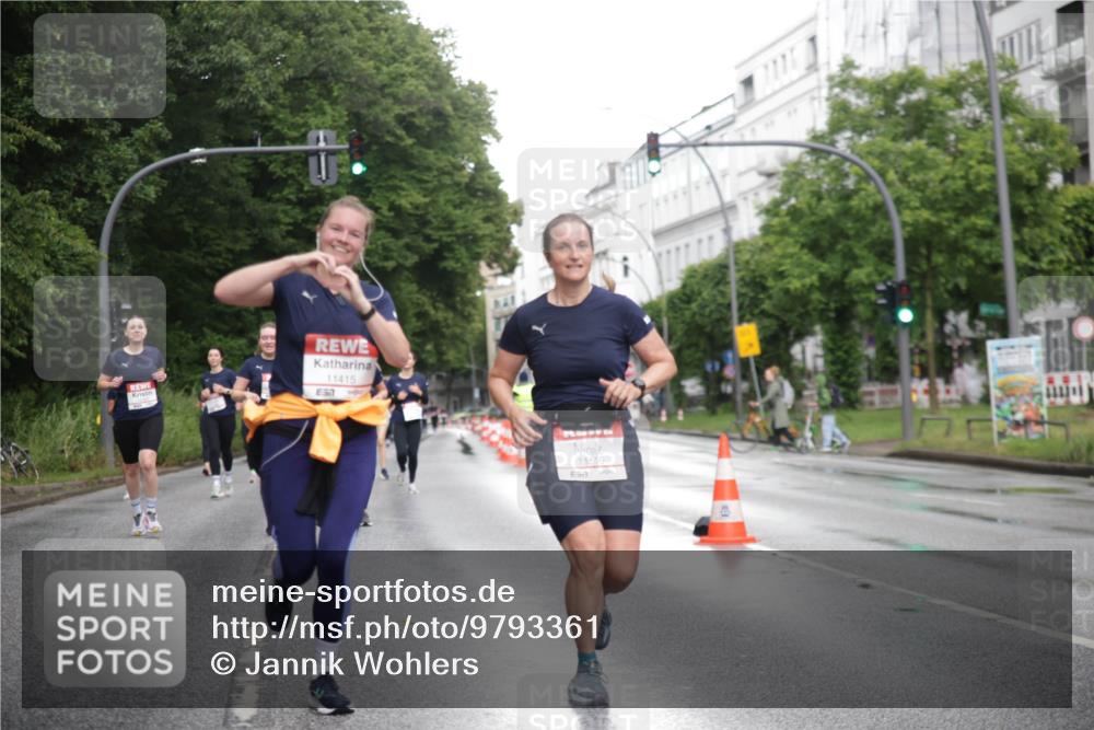 14.06.2026 - REWE Women's Run Jannik Wohlers http://msf.ph/oto/9793361 14.06.2026 09:52:33 Laufen 11415, 517, 11516, 57 meine-sportfotos.de
