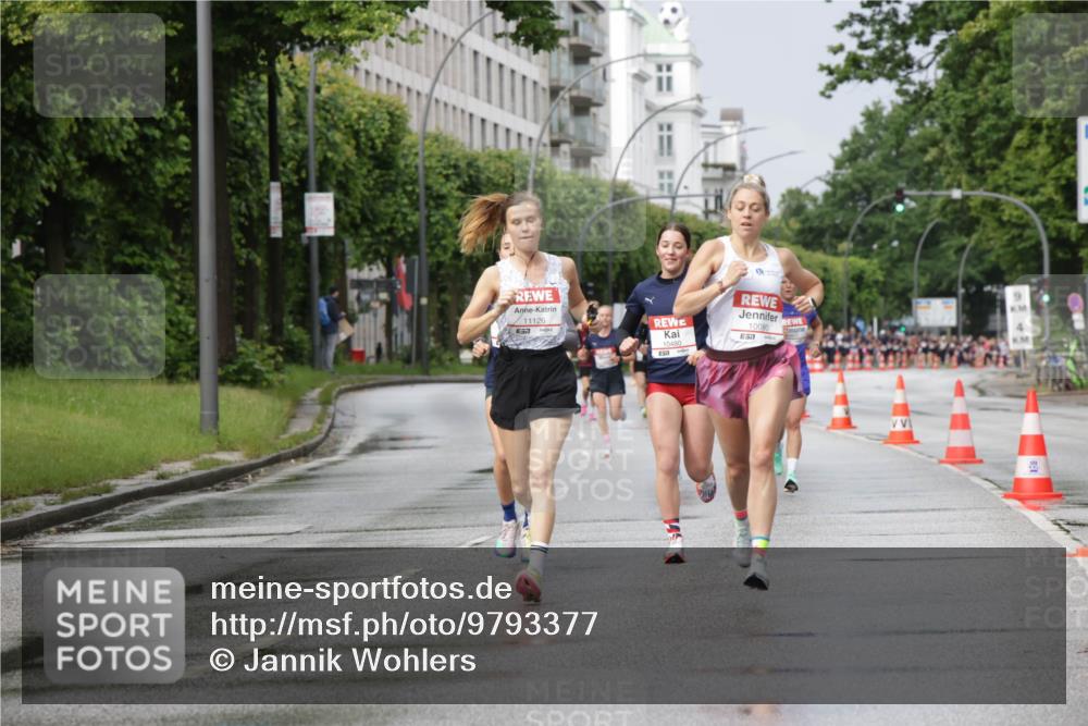 14.06.2026 - REWE Women's Run Jannik Wohlers http://msf.ph/oto/9793377 14.06.2026 09:06:58 Laufen 11126, 10480, 5, 10080, 57 meine-sportfotos.de