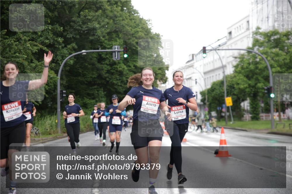14.06.2026 - REWE Women's Run Jannik Wohlers http://msf.ph/oto/9793379 14.06.2026 09:52:36 Laufen 10167, 7, 11055, 657, 11436, 57 meine-sportfotos.de