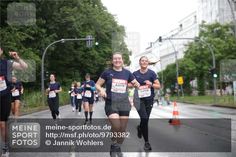 14.06.2026 - REWE Women's Run Jannik Wohlers http://msf.ph/oto/9793382 14.06.2026 09:52:36 Laufen 11055, 7, 11436 meine-sportfotos.de