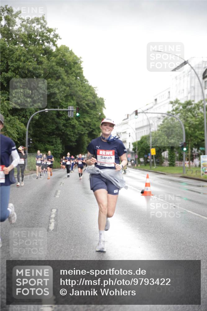 14.06.2026 - REWE Women's Run Jannik Wohlers http://msf.ph/oto/9793422 14.06.2026 09:52:43 Laufen 10773, 517 meine-sportfotos.de