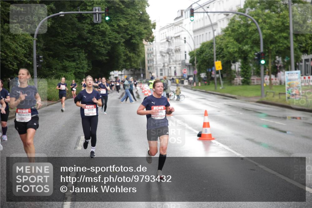 14.06.2026 - REWE Women's Run Jannik Wohlers http://msf.ph/oto/9793432 14.06.2026 09:52:48 Laufen 0173 meine-sportfotos.de