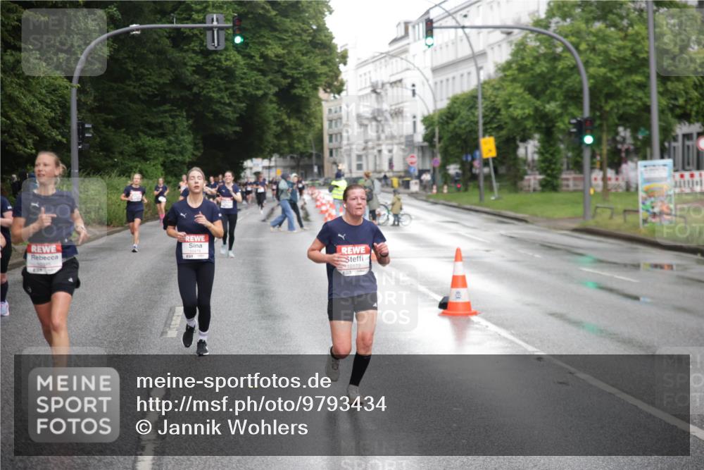 14.06.2026 - REWE Women's Run Jannik Wohlers http://msf.ph/oto/9793434 14.06.2026 09:52:48 Laufen 10173 meine-sportfotos.de