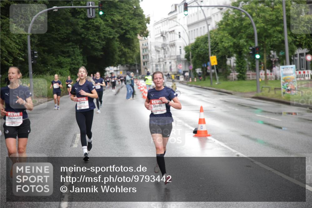 14.06.2026 - REWE Women's Run Jannik Wohlers http://msf.ph/oto/9793442 14.06.2026 09:52:48 Laufen 10385, 10173 meine-sportfotos.de