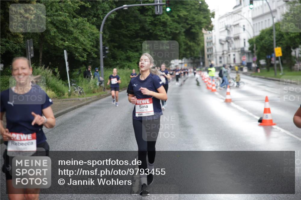 14.06.2026 - REWE Women's Run Jannik Wohlers http://msf.ph/oto/9793455 14.06.2026 09:52:50 Laufen 10385, 10479, 57 meine-sportfotos.de