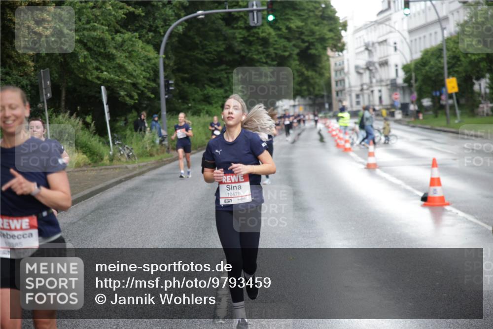 14.06.2026 - REWE Women's Run Jannik Wohlers http://msf.ph/oto/9793459 14.06.2026 09:52:50 Laufen 10385, 10479, 7 meine-sportfotos.de