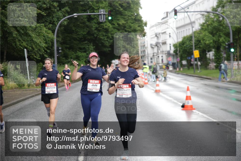 14.06.2026 - REWE Women's Run Jannik Wohlers http://msf.ph/oto/9793497 14.06.2026 09:52:54 Laufen 10287, 11210, 10835, 7 meine-sportfotos.de