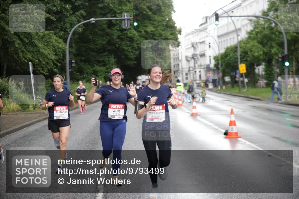 14.06.2026 - REWE Women's Run Jannik Wohlers http://msf.ph/oto/9793499 14.06.2026 09:52:54 Laufen 10287, 11210, 57, 10835, 57 meine-sportfotos.de