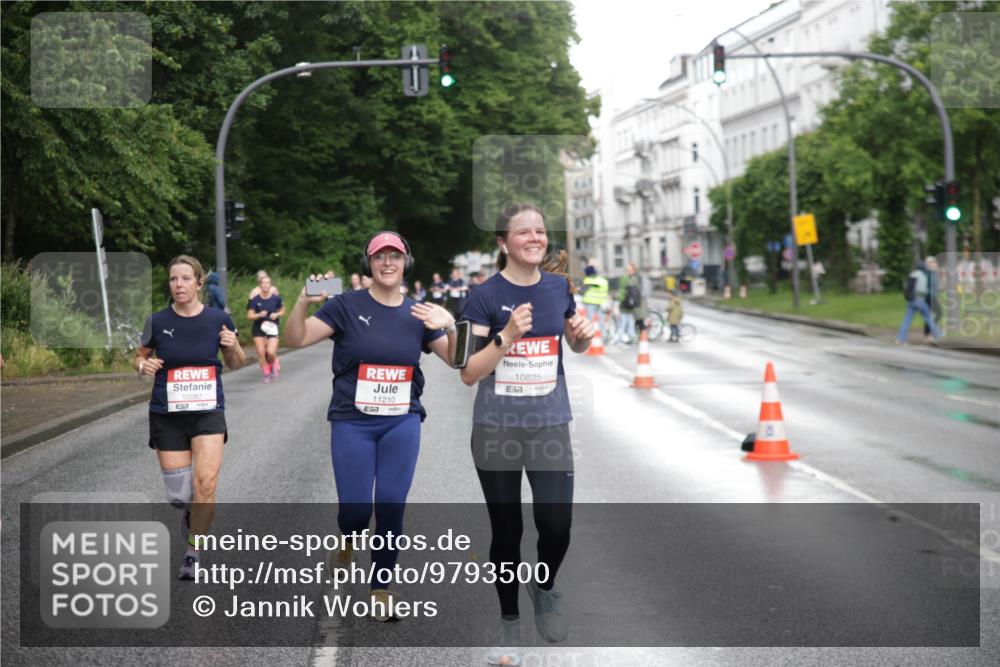 14.06.2026 - REWE Women's Run Jannik Wohlers http://msf.ph/oto/9793500 14.06.2026 09:52:54 Laufen 10287, 11210, 7, 10835 meine-sportfotos.de