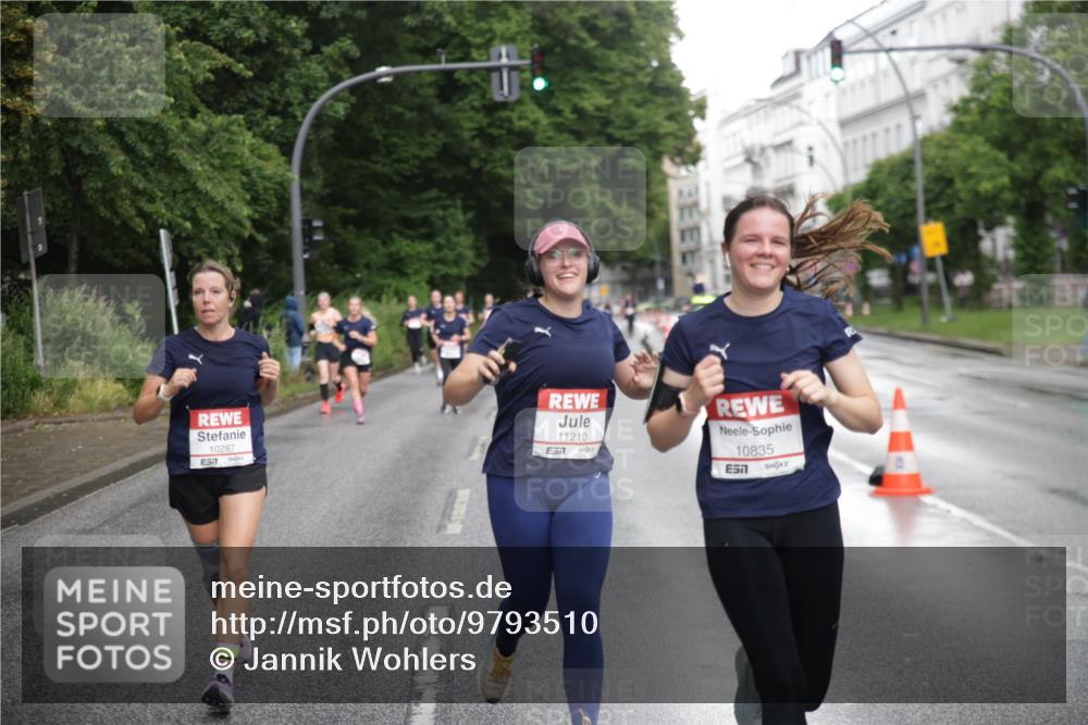 14.06.2026 - REWE Women's Run Jannik Wohlers http://msf.ph/oto/9793510 14.06.2026 09:52:55 Laufen 10287, 57, 11210, 7, 10835, 7 meine-sportfotos.de