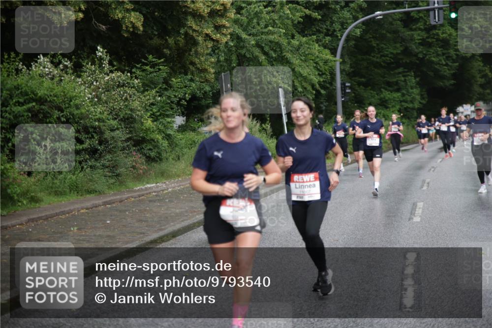 14.06.2026 - REWE Women's Run Jannik Wohlers http://msf.ph/oto/9793540 14.06.2026 09:53:01 Laufen 11007 meine-sportfotos.de